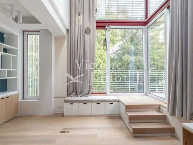 Woning te huur in Ukkel voor € 3.750 met 4 slaapkamers