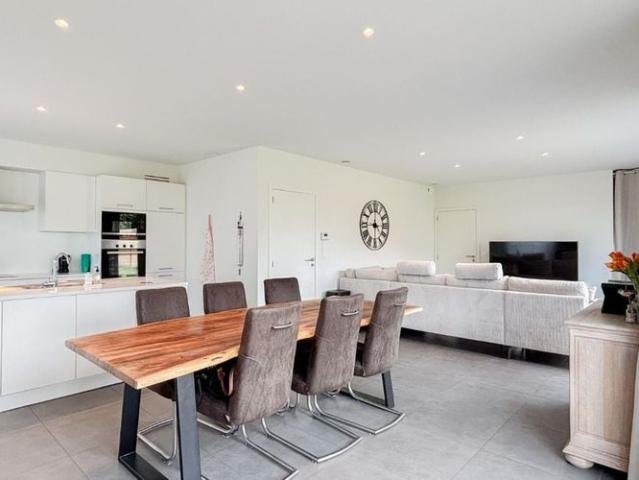 Woning te huur in Zulte voor € 1.150 met 3 slaapkamers