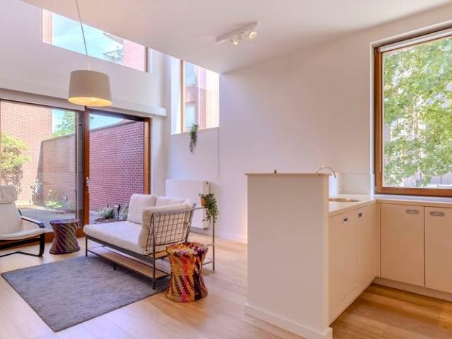 Woning te huur in Antwerpen voor € 2.600 met 4 slaapkamers