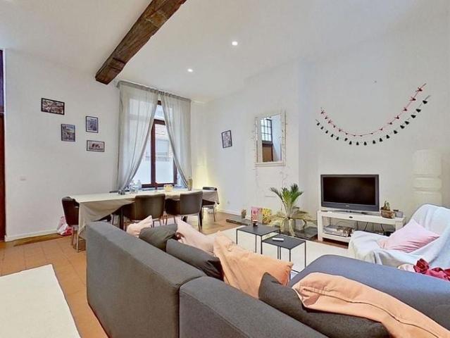 Woning te huur in Brussel voor € 2.800 met 4 slaapkamers