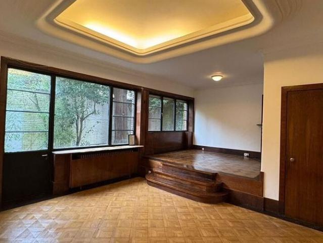 Woning te huur in Elsene voor € 2.500 met 3 slaapkamers