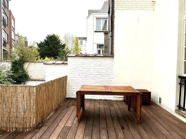 Woning te huur in Etterbeek voor € 3.750 met 5 slaapkamers
