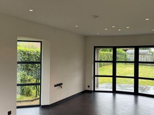 Woning te huur in Galmaarden voor € 1.300 met 3 slaapkamers