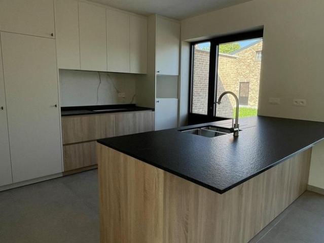 Woning te huur in Kortemark voor € 1.150 met 3 slaapkamers