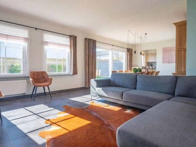 Woning te huur in Kruishoutem voor € 1.050 met 3 slaapkamers