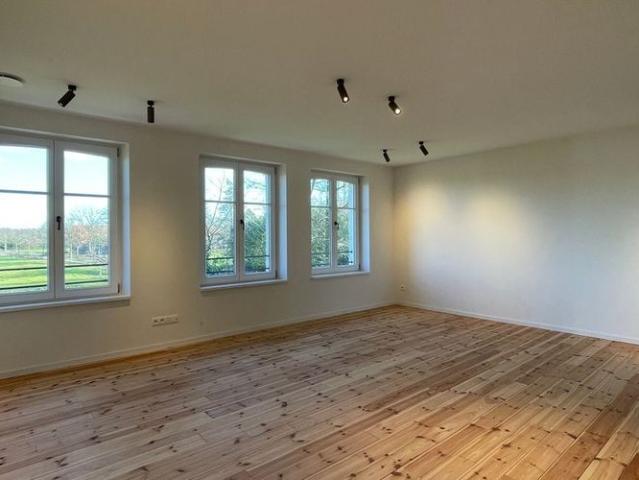 Woning te huur in Lochristi voor € 2.300 met 4 slaapkamers