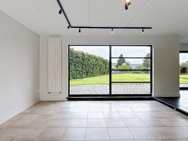 Woning te huur in Maldegem voor € 1.500 met 3 slaapkamers
