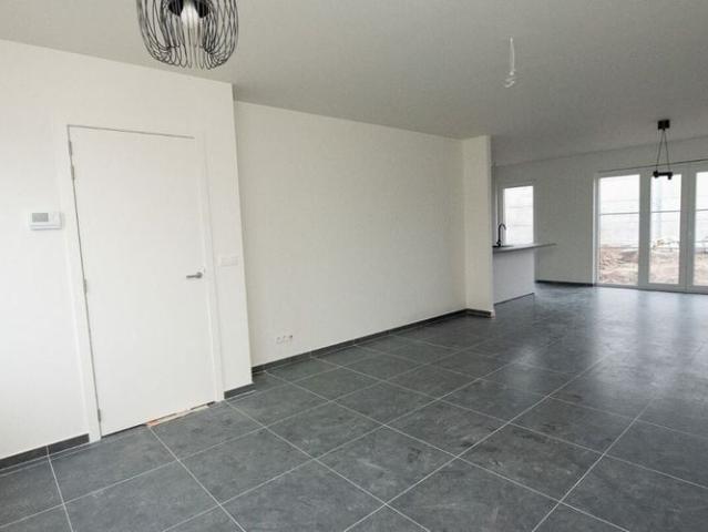 Woning te huur in Moortsele voor € 1.350 met 3 slaapkamers