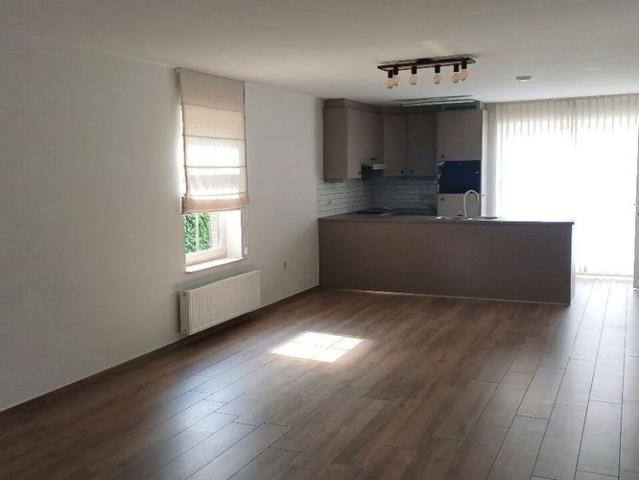 Woning te huur in Neerpelt voor € 1.450 met 3 slaapkamers