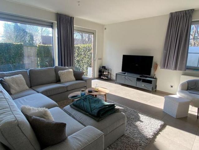 Woning te huur in Oeselgem voor € 880 met 3 slaapkamers