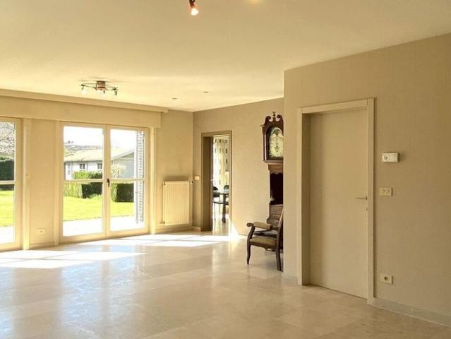 Woning te huur in Roeselare voor € 995 met 3 slaapkamers