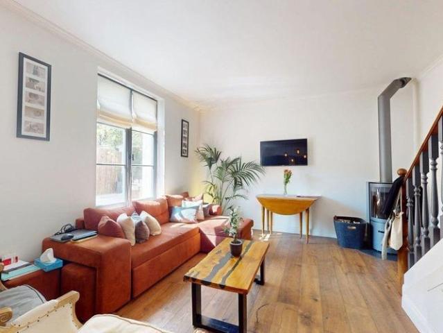 Woning te huur in Schaarbeek voor € 2.800 met 4 slaapkamers