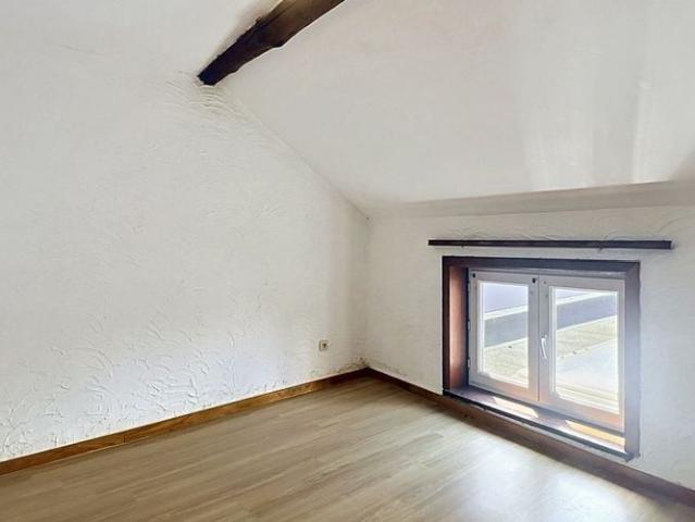 Woning te huur in Saint Ghislain voor € 700 met 2 slaapkamers