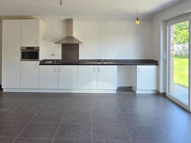 Woning te huur in Stekene voor € 1.330 met 2 slaapkamers