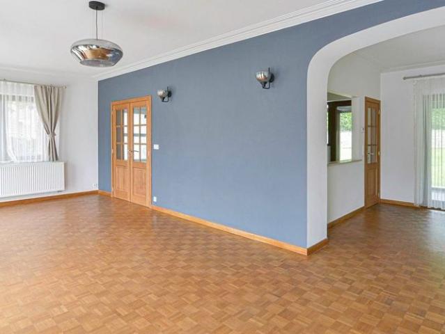 Woning te huur in Sterrebeek voor € 2.100 met 3 slaapkamers