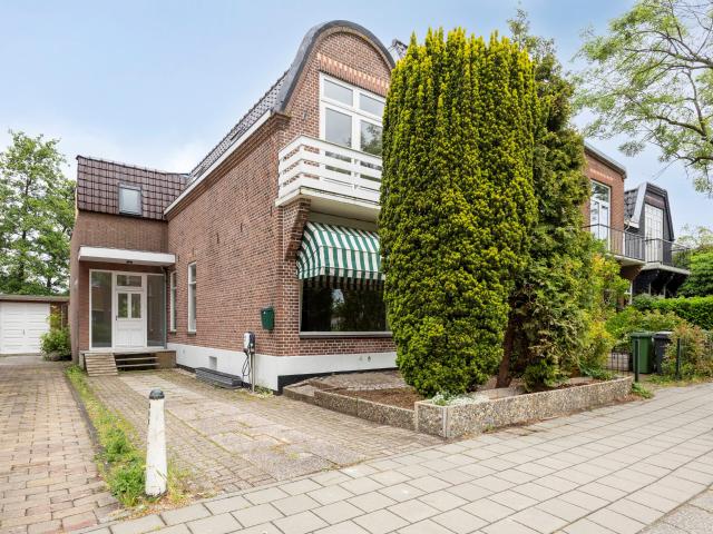 Woning te huur: Ouderkerkerlaan 35 1185AC Amstelveen