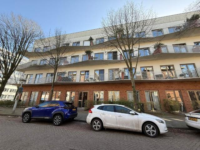 Woning te huur: President Kennedyplantsoen 11 1079SK Amsterdam