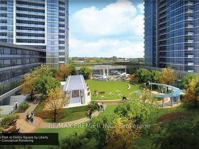 Woodbridge Penthouse 2br 2ba, 2 Parking, Upgrades, Balconies