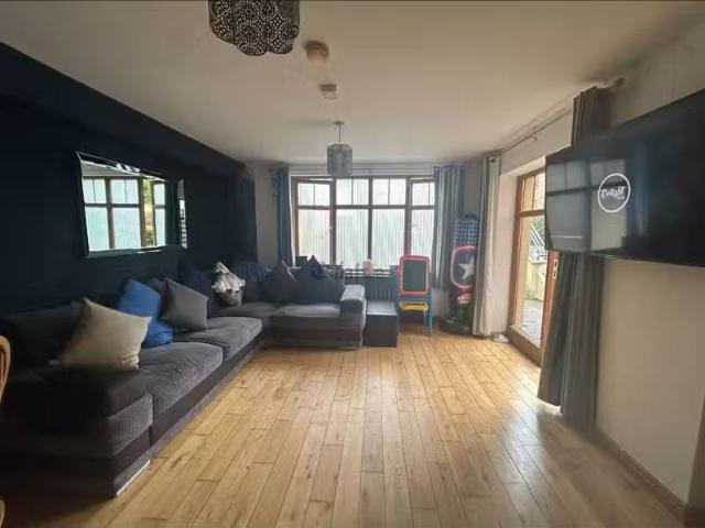 Woodbrook Hall, Castleknock, Dublin 15 is for rent