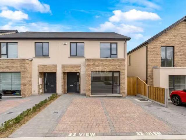 Woodbrook View, Dublin Road, Shankill, Dublin 18 is for rent