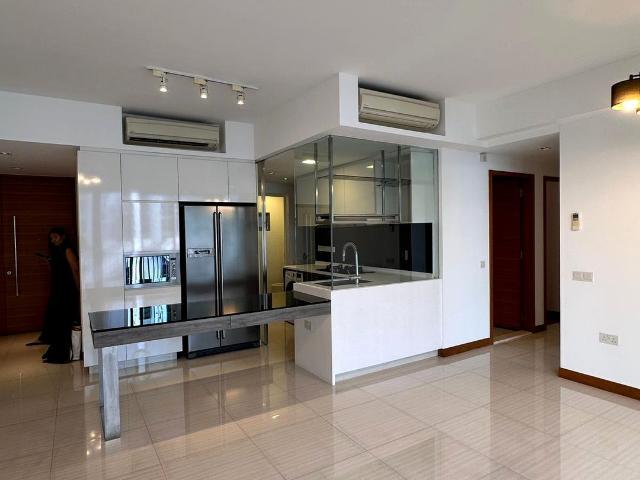 Woodhaven D25, Condominium