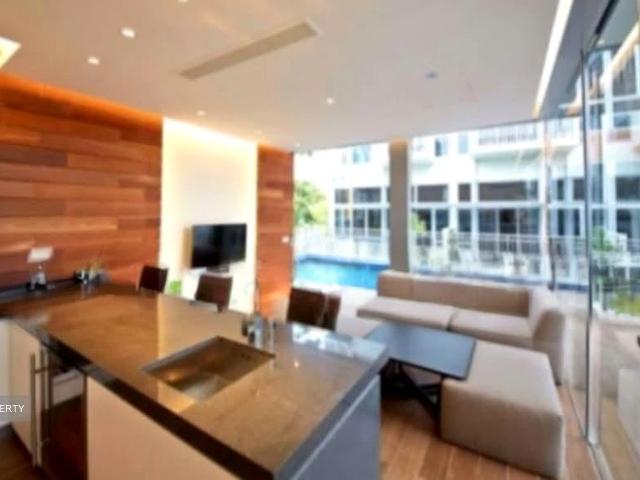 Woodhaven D25, Condominium