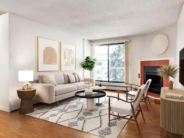 Woodlands Townhomes 2 Bedroom Apartment for Rent