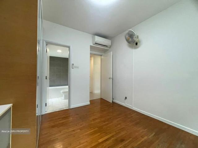 Woodleigh Close D13, Condominium