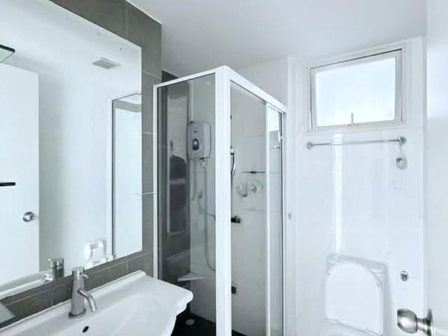 Woodleigh Close D13, Condominium