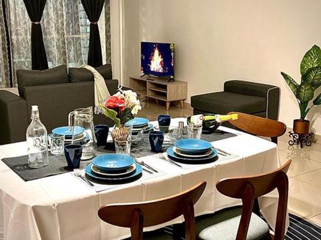 Woodsbury Suites corner unit Fully Renovated Fully Furnished
