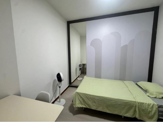 Woodsvale Condominium Room Rental, $950, 1 Bed 2 Bath 85 sqft $11.18 psf