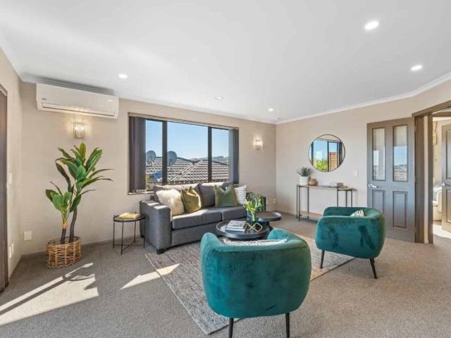 Woodridge, Executive 4 Bedrooms