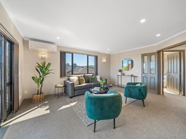 Woodridge, Executive 4 Bedrooms