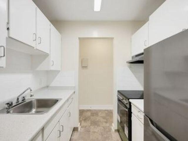 Woodridge Manor Apartments 2 Bedroom Apartment for Rent at 2230 Cadboro Bay Rd, Oak Bay, BC V8R 5G9 Henderson