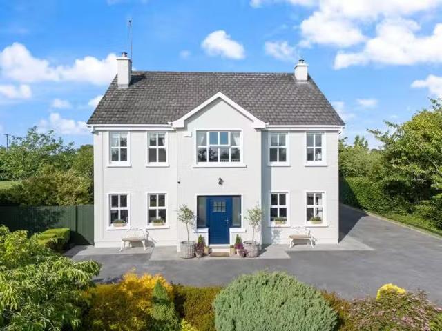 Woodview, Ballinillaun, Clarinbridge, Co. Galway, H91F1H3 is f.