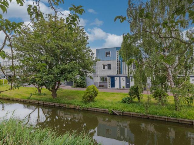 Woonhuis in Velserbroek