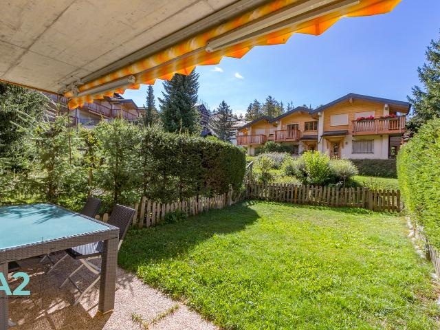 WOCHEN /SAISONVERMIETUNG DOPPELHAUSHÄLFTE CHALET MIT GARTEN IN DER NÄHE DES REGENTEN