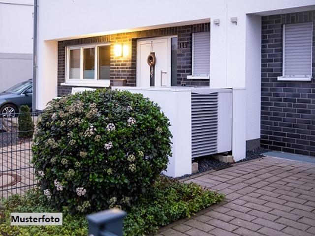 Wochenendhaus mit überdachter Terrasse