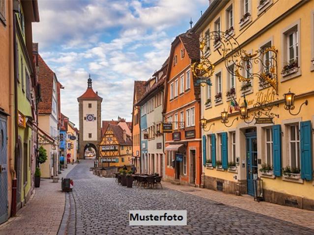 Wohn und Gaststättengebäude in zentraler Lage