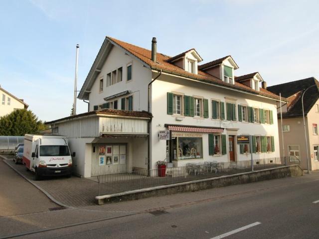 Wohn und Geschäftshaus mit 2 Duplex Wohnungen und Bäckereibetrieb