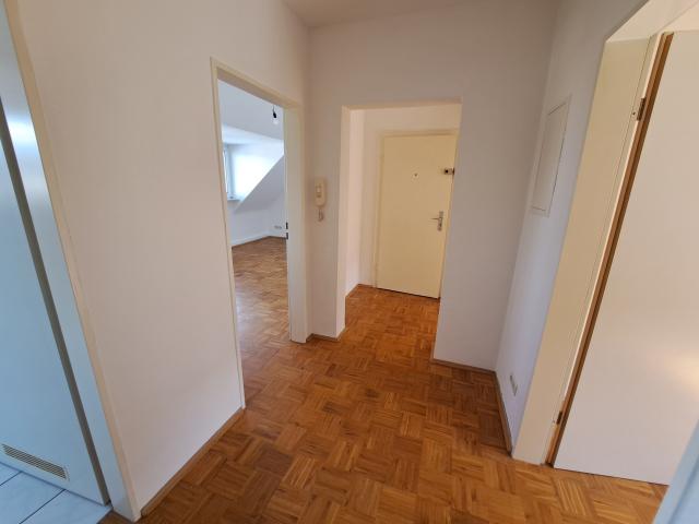 Wohn und Geschäftshaus mit 3 Wohnungen und 1 Gewerbe