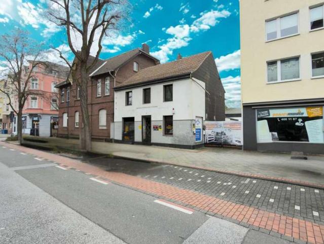 Wohn und Geschäftshaus mit Baugenehmigung & Entwicklungspotenzial in 1A Lage