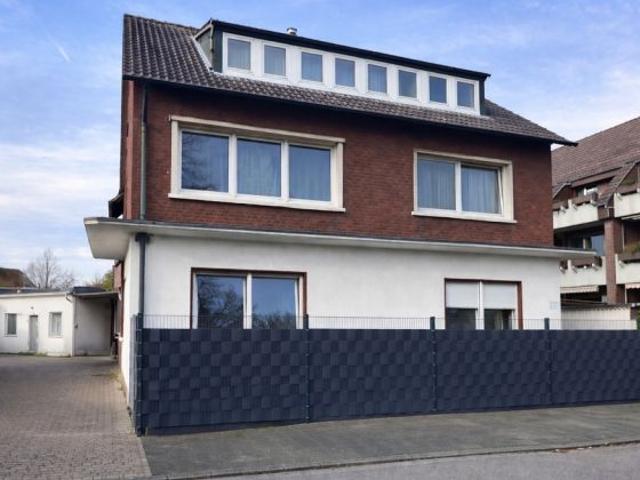 Wohn und Geschäftshaus mit solider Rendite