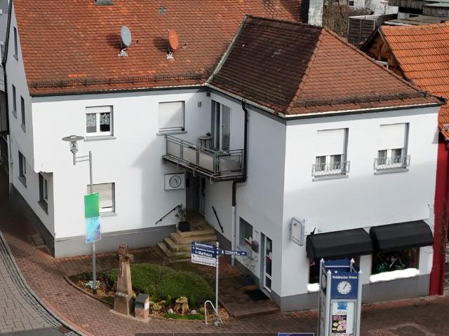 WOHN UND GESCHÄFTSHAUS IM HERZEN VON GOLDBACH mit 343 Quadratmetern Wohn und Ladenfläche