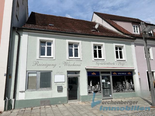 Wohn und Geschäftshaus im Zentrum von Osterhofen