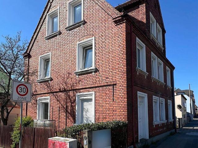 Wohn und Geschäftshaus in attraktiver Lage inmitten von Nürnberg Eibach
