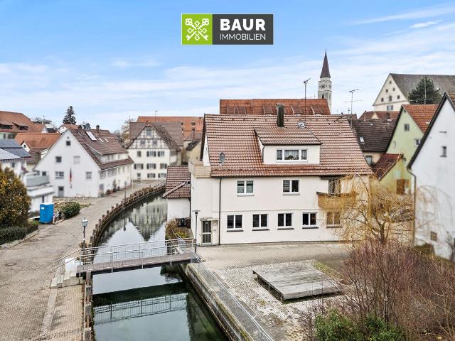 Über 6,4% Rendite! Wohn /Geschäftshaus mit 3 Wohnungen + 1 Gewerbeeinheit in Ehingen