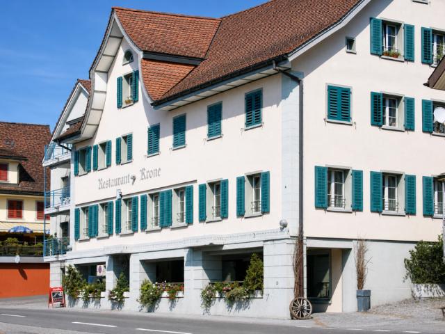 Wohn und Geschäftshaus Krone in Benken SG