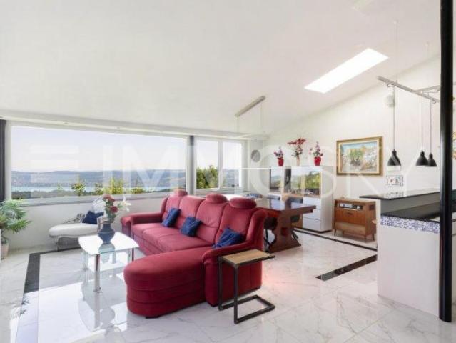 Wohngebäude 5.5 Zimmer