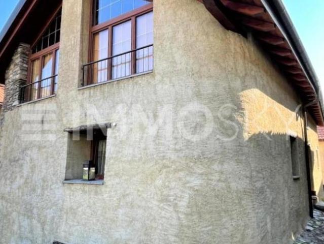 Angenehm schönes Haus mit grosszügigen Räumen und garantiertem Einkommen